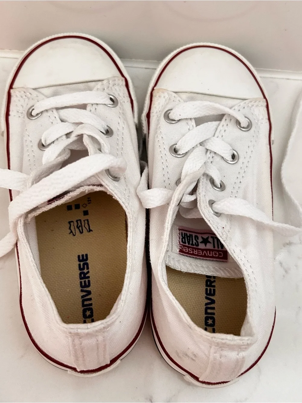 Converse Kids White Canvas Low Top Sneakers size 10